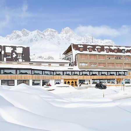Hotel Arnika Wellness Passo San Pellegrino Exterior foto