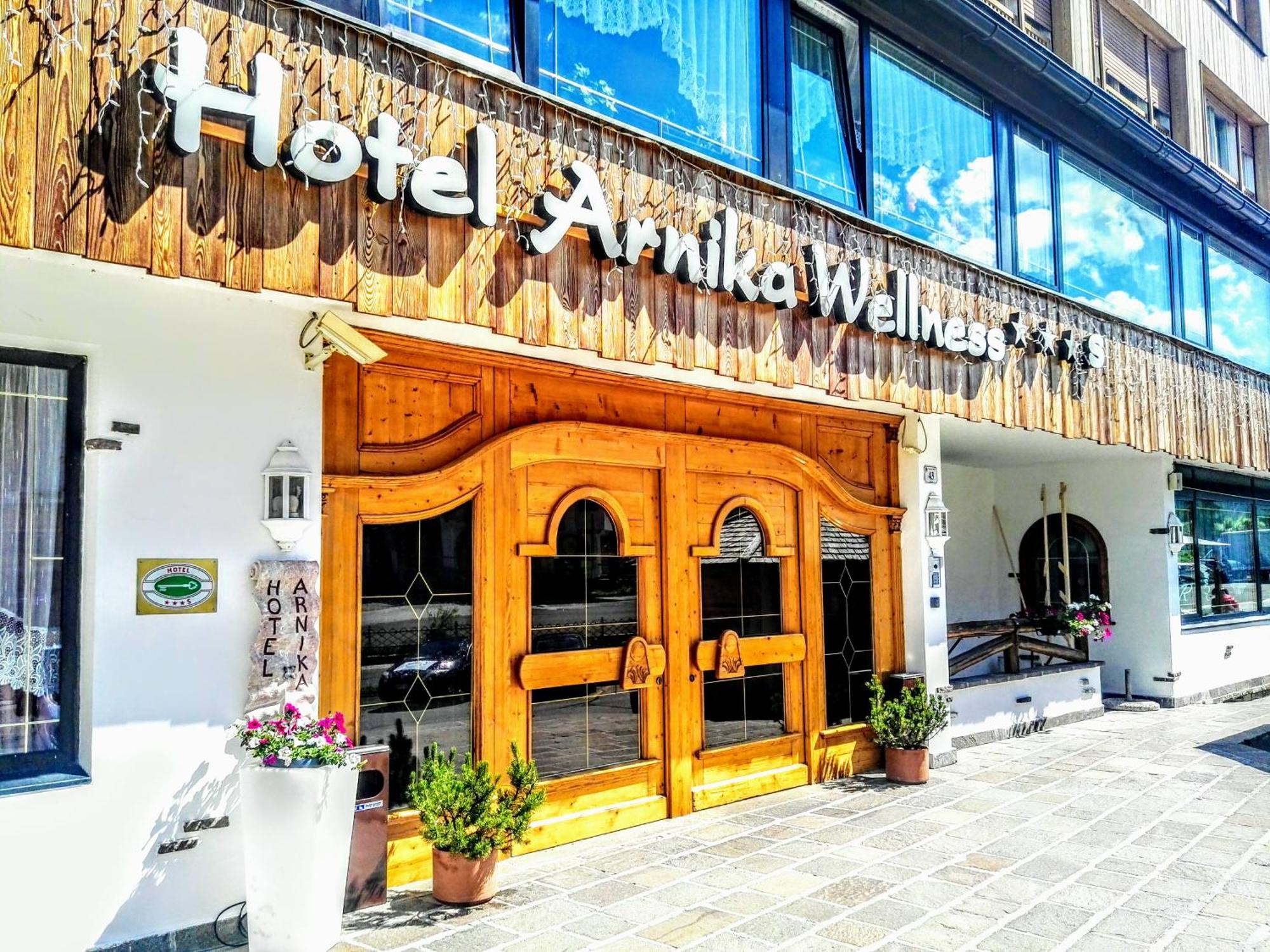Hotel Arnika Wellness Passo San Pellegrino Exterior foto